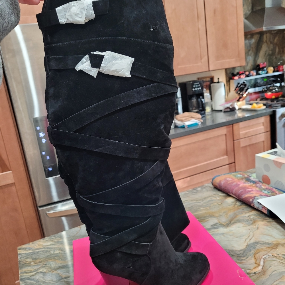 Black Knee High Heeled Boots
